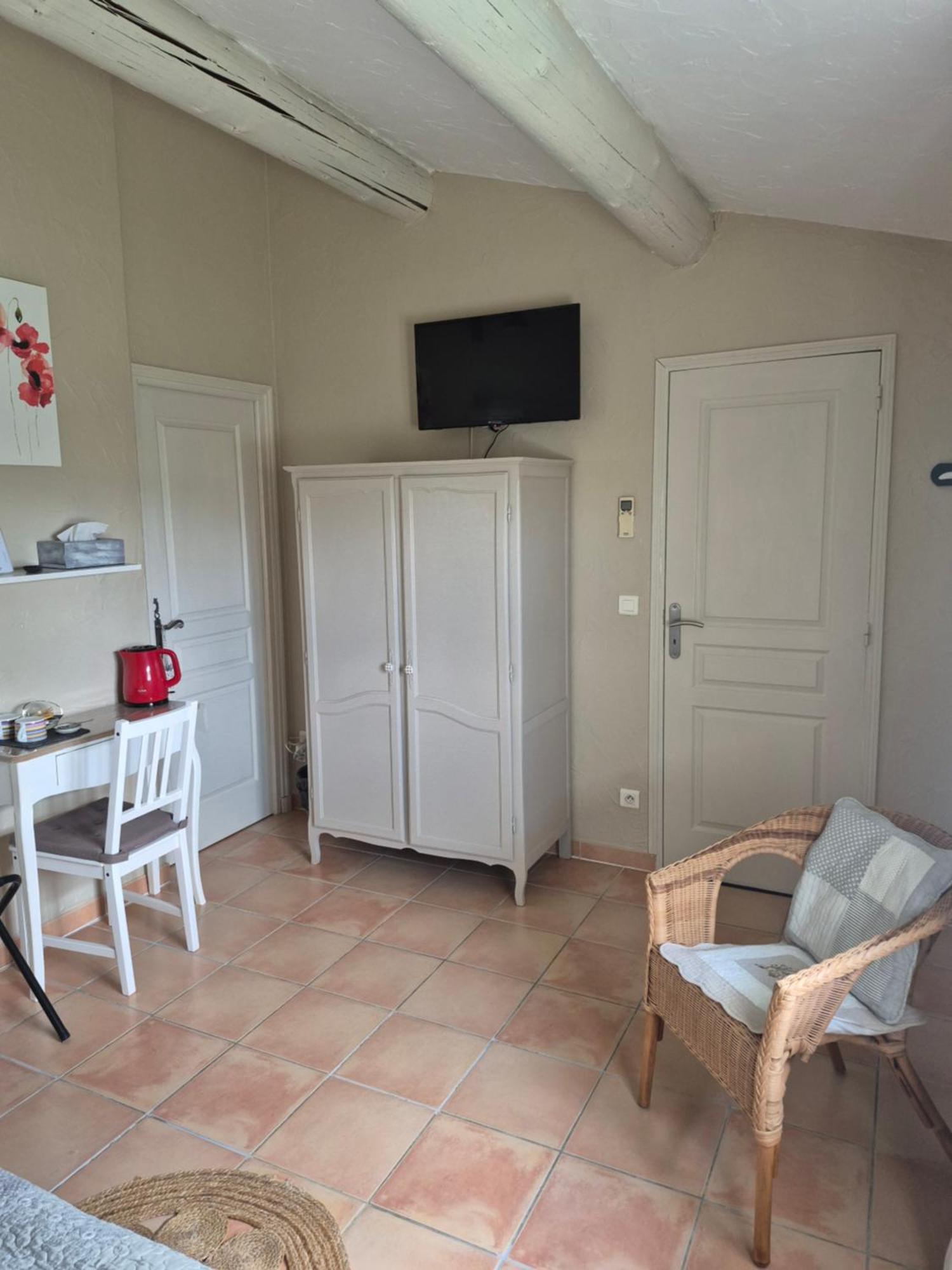 Mas Clement - Chambre Et Table D'Hotes L'Isle-sur-la-Sorgue Exterior photo